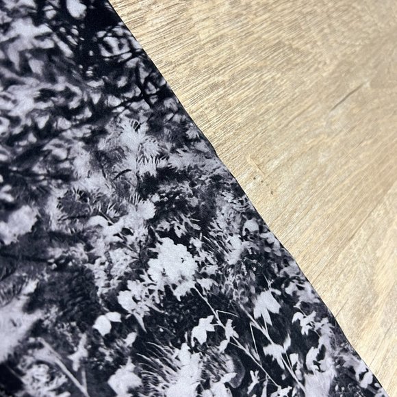 Lululemon Rare Seawheeze 2019 Half-Marathon Speed Wunder Tight Black Gray Floral - Picture 3 of 6